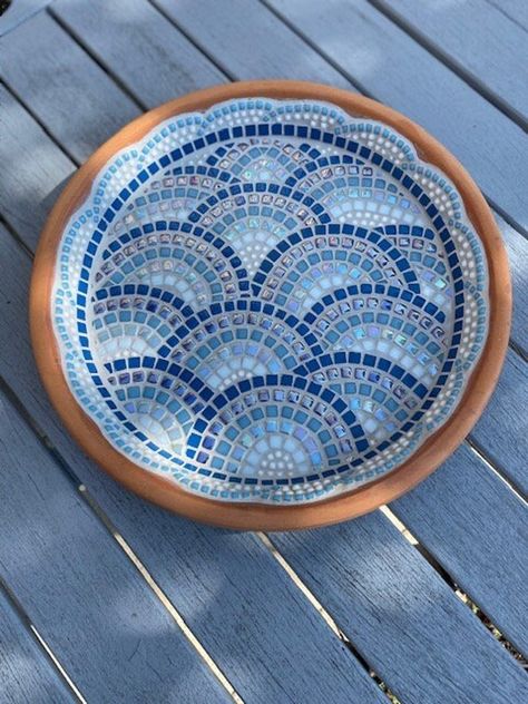 Mosaic Bird Bath, Mosaic Pot, Mosaic Birdbath, Terracotta Bowl, Mosaic Birds, Pot Ideas, A Hedgehog, Craft Area, Blue Mosaic