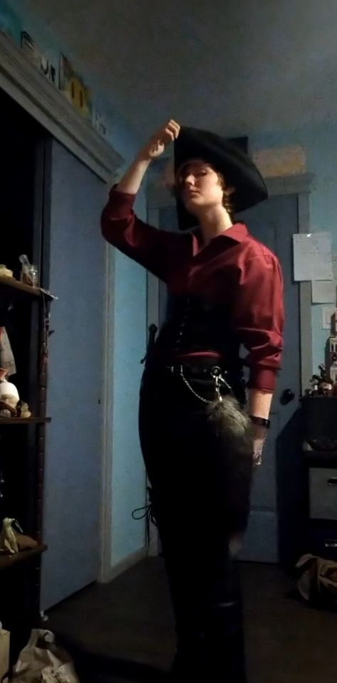 Circus Aesthetic Outfit Men, Pirate Aesthetic Outfit Male, Pirate Clothes Men, Pirate Costume Man, Pirate Outfit Men, Pirate Man, Punk Pirate, Masc Girl, Clothe Styles