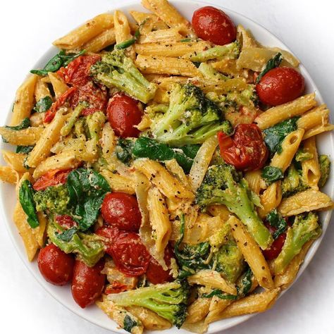 gracie (@graceivytresidder) • Instagram photos and videos Food Comfort, Resep Pasta, Food Meals, Meals Healthy, Food Easy, Fall Food, Vegan Pasta, Penne Pasta, Food Blogs