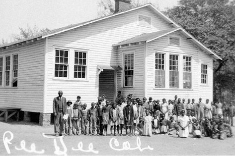 Pee Dee Rosenwald School, Marion County, South Carolina, c. 1935. via nps.gov Country School, Marion County, School Plan, Booker T, School Pictures, Historic Preservation, Black Community, National Park Service, Historic Buildings