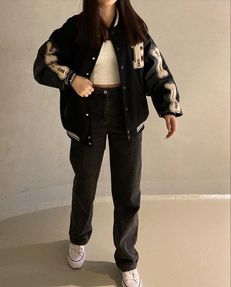 Outfit Inspirations College, Fashion Genz, Varsity Jacket Outfit, Layered Fits, Korean Outfit Street Styles, Casual College Outfits, Causal Outfits, Fits Inspo, Street Wear Urban