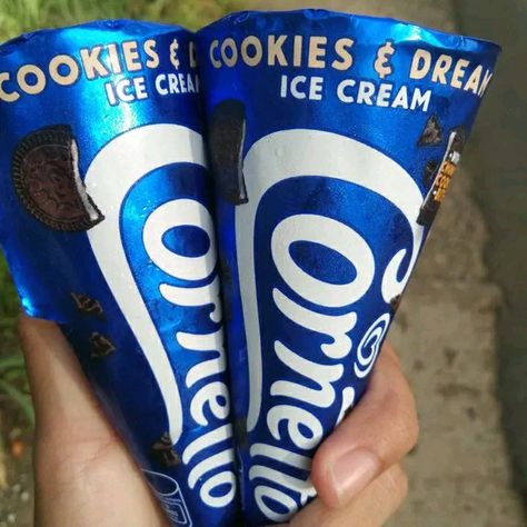 Cornetto Ice Cream, Chocolate Tumblr, Princess Bedrooms, Ice Cream Menu, Cream Cookies, Cream Aesthetic, Ice Cream Cookies, Pink Car, Oreo Cookies