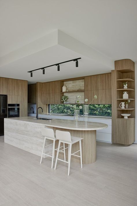 Clayfield Residence — North Interiors Feature Kitchen Island, Modern Kitchen Cabinet Design Colour, Curved Kitchen, Modern Kitchen Cabinet Design, Kitchen Open, Modern Kitchen Island, Ideas Casa, Modern Kitchen Cabinets, Scandinavian Kitchen