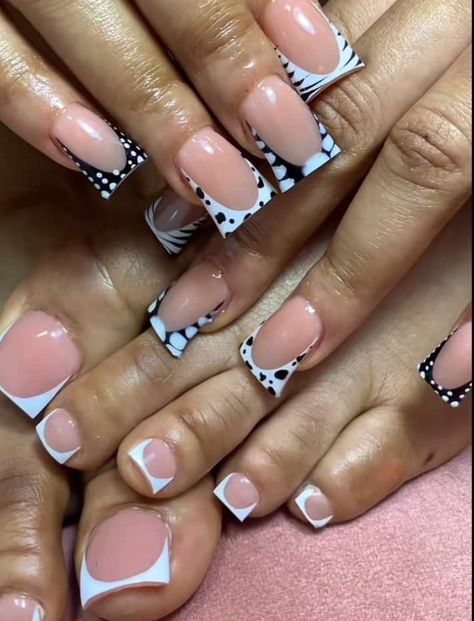 French Tip Nails With Dots, Black And White French Tip Nails, Nails With Dots, Black French Tip Nails, Black French Tip, Black French Tips, Square Nail, Square Nail Designs, White French Tip