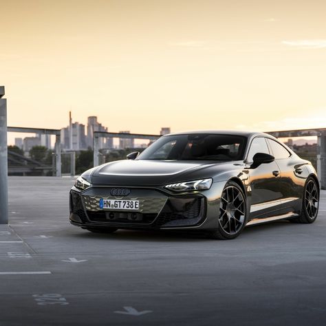 Audi reveals its most powerful EV yet—the RS e-tron GT Performance, boasting up to 925 hp from a dual-motor system. (Source: Audi) #AudiRSetronGTPerformance #Audietron #ElectricVehicle Audi Etron Gt Wallpaper, Audi Etron Gt Rs, Audi Etron, Black Audi, Audi E-tron, Audi Rs, Tron, Most Powerful, Electric Cars