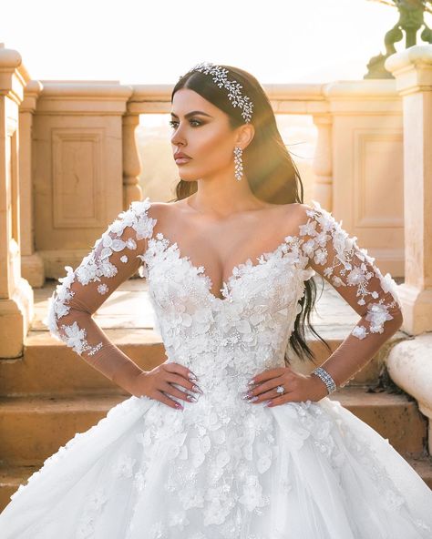 Amrezy Wedding, Amrezy Outfits, Fairytale Bride, Duke Images, Dreamy Wedding Dress, Wedding Day Makeup, Bridal Magazine, Dreamy Wedding, Wedding Pics