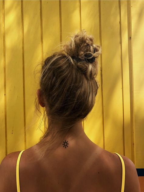 Sunshine Tattoo, Girl Power Tattoo, Body Art Photography, Tattoos For Lovers, Cute Small Tattoos, Warrior Tattoo, Aesthetic Tattoo, Female Tattoo, Back Tattoos