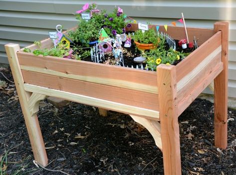 Fairy Garden Table Fairy Garden Table, Kids Fairy Garden, Fairy Garden Containers, Indoor Fairy Gardens, Fairy Garden Ideas, Wheelbarrow Garden, Diy Fairy, Fairy Garden Diy, Garden Boxes