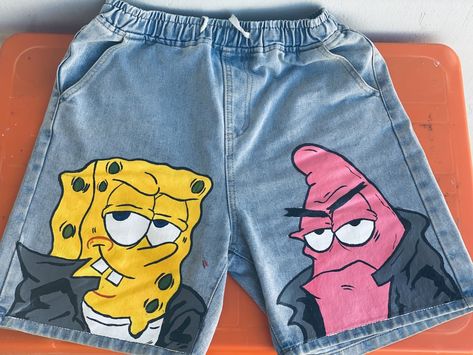 Cartoonist Spongebob X Patrick, Custom Denim Shorts, Custom Jeans Diy, Baby Curls, Doflamingo Wallpaper, Painted Clothes Diy, Image Swag, Diy Clothes Design, Custom Jeans