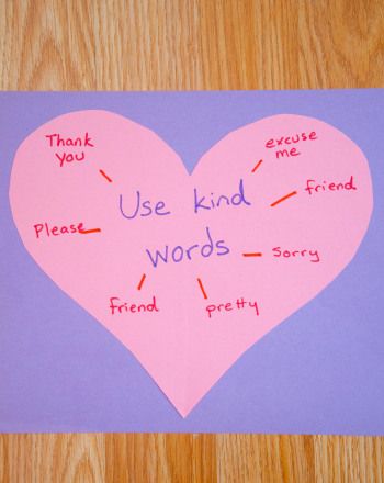 This simple art project will help your child think of nice words to say that come from the heart and use them when she's communicating with friends and family. Nice Words To Say, Manners Activities, Goddard School, Friendship Week, Social Studies Games, Kindergarten Art Activities, Elementary School Activities, Disney Themed Classroom, Emotions Preschool