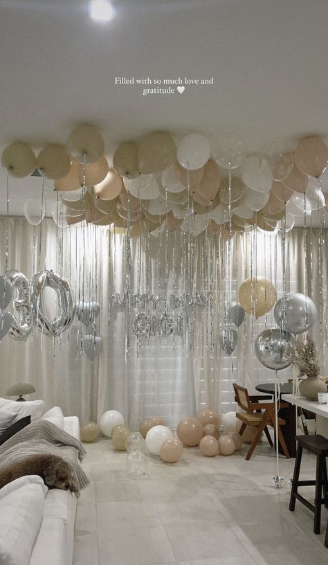 30th Birthday Themes, 17th Birthday Ideas, 21st Bday Ideas, Girly Birthday Party, Happy Birthday Decor, 20th Birthday Party, Birthday Goals, 21st Birthday Decorations, Birthday Ideas For Her