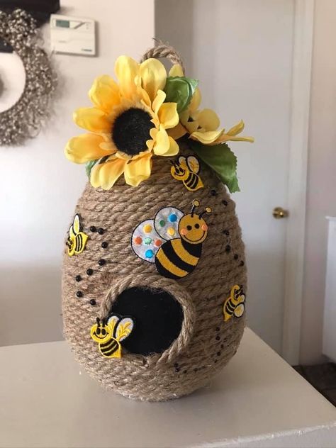 Beehive Decor, Bee Hive Craft, Insect Decor, Halloween Pumpkin Diy, Bee Baby Shower Theme, Honey Gifts, Bee Wreath, Bee Baby Shower, Bee Crafts