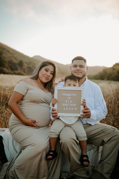 Promoted To Big Brother Photoshoot, Bro Photoshoot, Big Brother Photoshoot, Brother Photoshoot, Photoshoot At The Beach, Promoted To Big Brother, Maternity Photoshoot, Pose Ideas, Baby Bumps