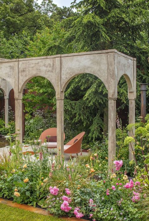 Secret Gardens Landscape, Georgia Backyard Ideas, Garden Structures Ideas, Flower Pergola, Garden Ruins, Mediterranean Planting, Arch Garden, There Are No Rules, Chelsea Garden