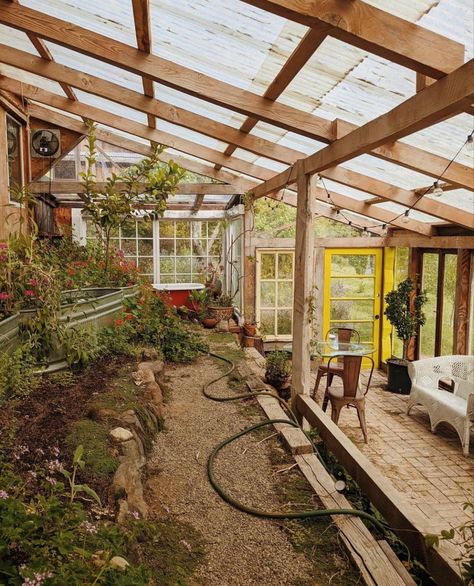 Tiny Eco House, Dream Greenhouse, Sustainable House Design, Earthship Home, Greenhouse Plans, Earthship, Home Landscaping, Eco House, Grid Design