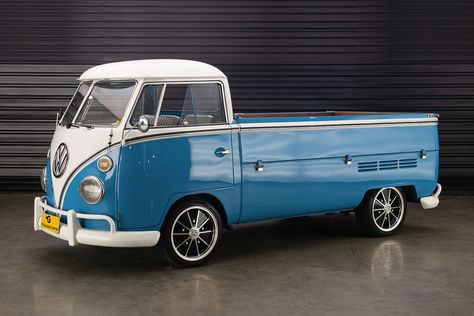 Kombi Pick Up, Vw Vintage, Vw Cars, The Garage, Vw Beetles, Crew Cab, Vw Bus, Transformers, Volkswagen