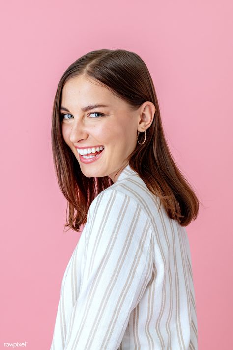 Cheerful smart woman smiling isolated on background | premium image by rawpixel.com / KUTTHALEEYO Celeb Portrait Photography, Colorful Headshots Portrait Photography, Happy Model Poses, Fun Headshots Women Colorful, People Photography Faces, Head Shots Poses Models, Comedian Headshots, Comedy Headshots, Cheerful Pose