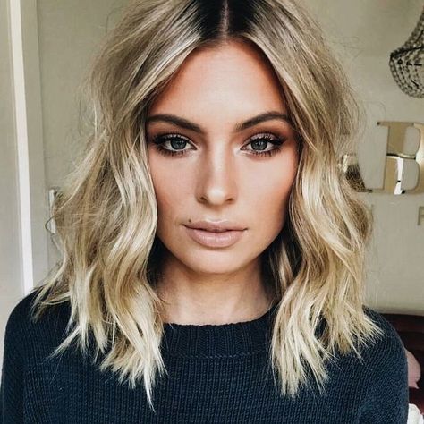 messy waves Bob Lung, Beach Waves For Short Hair, Short Hair Waves, Blonde Lob, Makeup For Blondes, Makijaż Smokey Eye, Short Wavy Hair, Hair Straight, Hair Girl