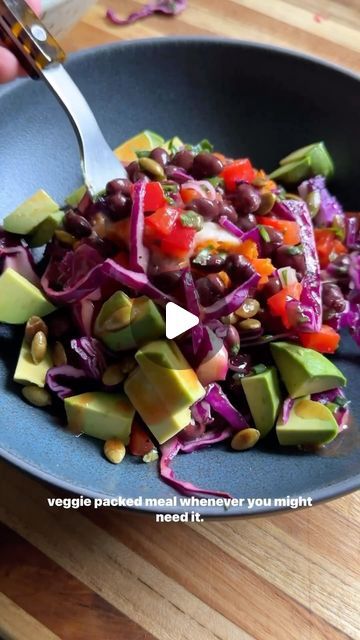 @eatinghealthytoday on Instagram: "Veggie-Packed Sweet Potato Boats! 🍠🥑🌿🧀💜🌶️
(via: @graceelkus)

serves 4 (or 2 with leftover slaw)

Ingredients:
2 medium sweet potatoes (10 to 12 ounces each) 
2 tablespoons extra-virgin olive oil, divided
1/2 teaspoon each chili powder and ground cumin 
1 teaspoon kosher salt, divided
Freshly ground black pepper
1/4 head purple cabbage, cored and thinly sliced
1 red bell pepper, diced
1 (15-ounce) can black beans, drained and rinsed 
3 scallions, thinly sliced 
1/3 cup chopped fresh cilantro leaves and tender stems 
Zest and juice of one lime, plus wedges for serving 
4 ounces cheddar, pepper jack, or monterey jack cheese, grated (1 cup)
1 large ripe avocado, diced 
Toasted pepitas and hot sauce, for serving (optional) 

Instructions:
- Heat oven to Veggie Packed Sweet Potato Boats, Potato Boats, Clean Eating Plans, Weight Watchers Meal Plans, Low Carb Vegetarian, Plant Based Diet Recipes, Vegetarian Lunch, Easy Summer Meals, Veg Recipes