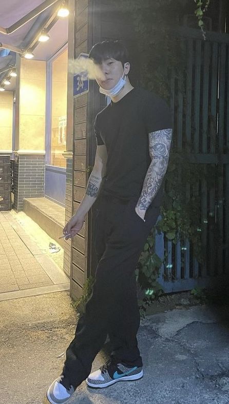 Krnb Outfit, Asian Men Outfit, Buff Asian Men, Bad Boy Outfit, Physical 100, Bad Boy Outfits, Guys With Tattoos, Collarbone Tattoos, Tattoos For Men And Women