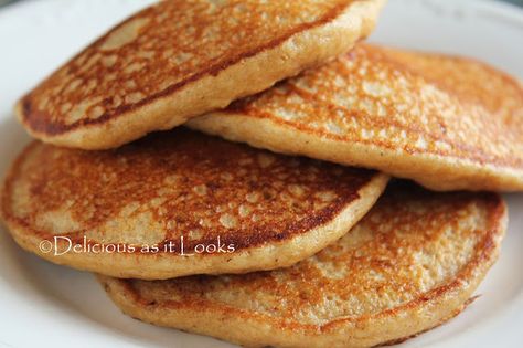 Gluten-Free Quinoa Flake (or Oatmeal) Pancakes Quinoa Flakes Recipes, Quinoa Flakes, Flake Recipes, Healthy Pancake, Beautiful Breakfast, Oatmeal Pancakes, Clean Eating Breakfast, Gluten Free Pancakes, Pancakes Healthy