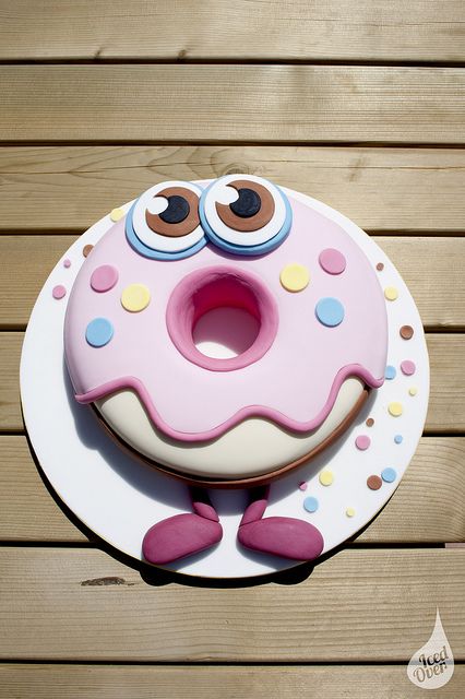 Donut Cake! by Iced Over Cakes, via Flickr Donut Shaped Cake, Donut Cakes, Donut Birthday Cake, Easy Summer Dessert Recipes, Donuts Recipes, Donut Cake, Moshi Monsters, Donut Birthday Parties, Donut Birthday