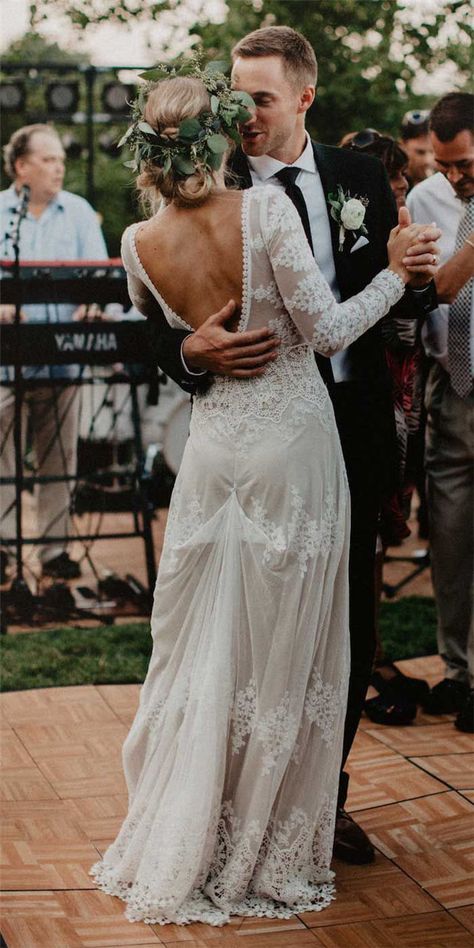 Boho Wedding Dress With Sleeves, Long Sleeve Wedding Dresses, Sleeve Wedding Dresses, Charming Wedding, Wedding Dress Guide, Dress Guide, Country Wedding Dresses, Sleeve Wedding Dress, Bohemian Wedding Dresses