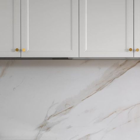 STONE AMBASSADOR AUSTRALIA on Instagram: "🤷‍♂️ Porcelain benchtops and splashbacks are often very misunderstood..why? People believe porcelain is a brittle, fragile and unsafe material for design applications… With @vasarisurfaces this couldn’t be any further from the truth. We spent years searching for the finest large format porcelain producers on the planet. 🇮🇹 Our Italian facility is one of the most advanced in the world. It is completely revolutionising the way designers and fabricators Porcelain Benchtop, Stone Benchtop Kitchen, Stone Ambassador, Stone Benchtop, Large Format, Why People, The Truth, Kitchen Design, Porcelain