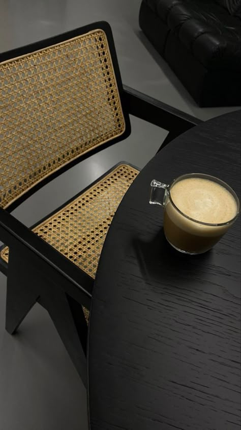 Low Exposure, Rattan Dining, Rattan Dining Chairs, 背景 シンプル, Classy Aesthetic, Aesthetic Coffee, Beige Aesthetic, Photo Design, Coffee Addict