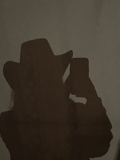 Shadow Aesthetic, Cowgirl Hat