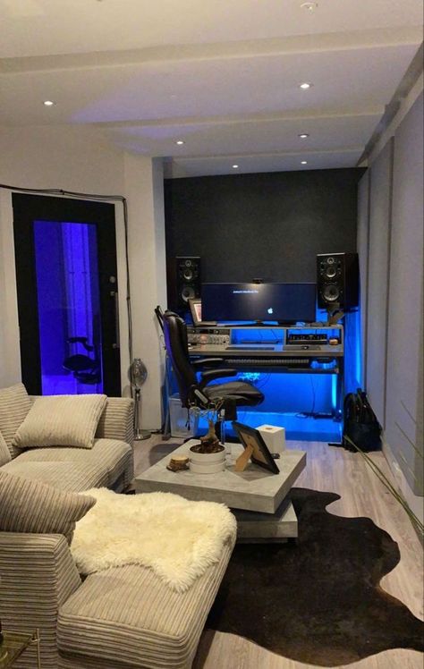 Small Music Studio Ideas, Music Studio Room Aesthetic, Studio Recording Room, Music Studio Bedroom, Bedroom Music Studio, Studio Room Ideas, Studio Room Design, Home Recording Studio Setup, Recording Studio Setup