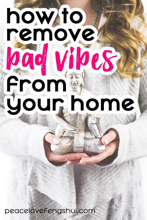 How to remove bad vibes from your home with smudging. Learn all the different ways to smudge your home! #fengshui #smudging peacelovefengshui.com Smudge Your Home, How To Smudge, Get Rid Of Negative Energy, Rid Of Negative Energy, Negative Energy Cleanse, Feng Shui Good Luck, Smudging Prayer, Cedar Smudge, Sticks Diy