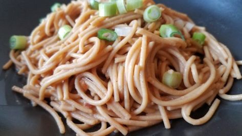 Peanut Sauce Rice Noodles, Butter Noodles Recipe, Peanut Butter Noodles Recipe, Peanut Butter Noodles, Butter Noodles, Peanut Butter Sauce, Peanut Noodles, Buttered Noodles, Peanut Chicken