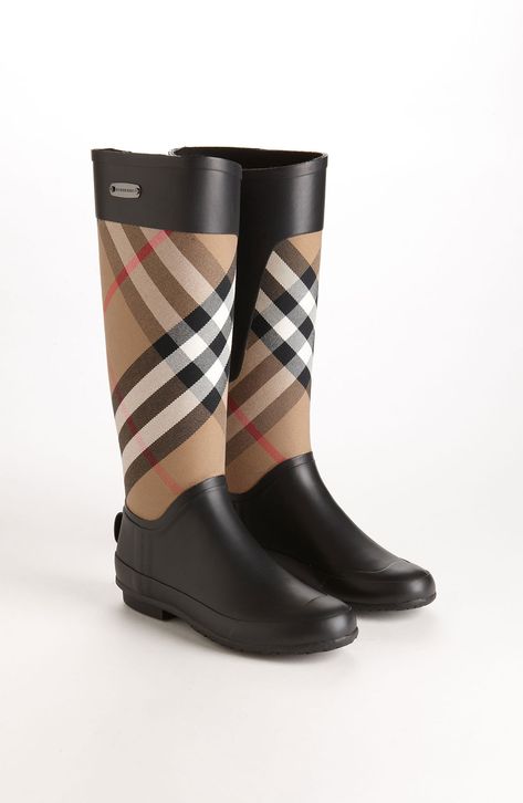 burberry rain boots Burberry Rain Boots, Rain Boots Women, Womens Rain Boots, Rain Boot, Burberry Handbags, Shoe Obsession, Shoe Lover, Mode Inspiration, Burberry Bag