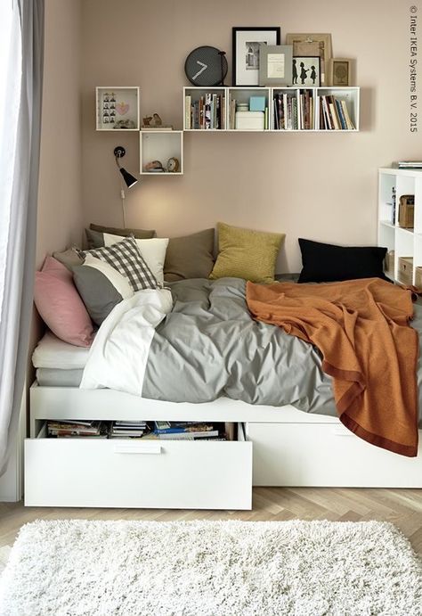 Bedroom Storage For Small Rooms, Storage Hacks Bedroom, Tiny Bedroom Design, King Size Bedroom Sets, Smart Bedroom, Small Bedroom Storage, King Sized Bedroom, Box Bedroom, Ikea Bedroom