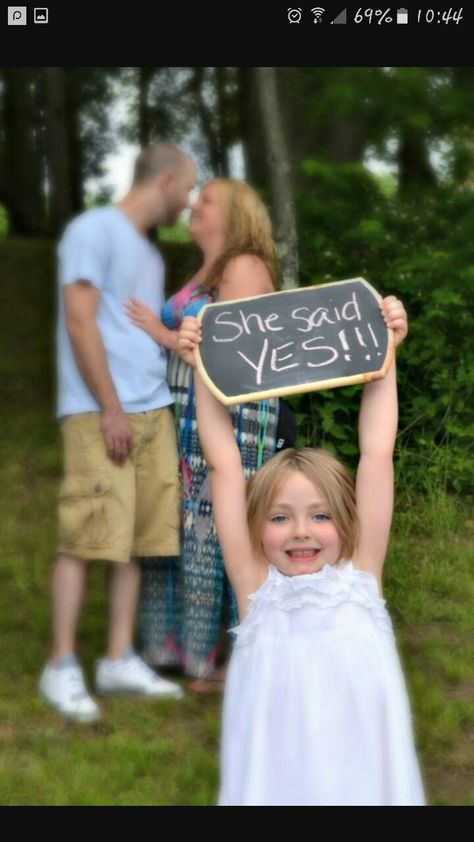 Engagement Photos With Step Daughter, Family Engagement Pictures With Kids, Engagement Photos With Children, Engagement Pictures With Kids, Engagement Photos With Baby, Engagement Photos With Child, Family Engagement Pictures, Family Engagement Photos, Country Engagement Pictures