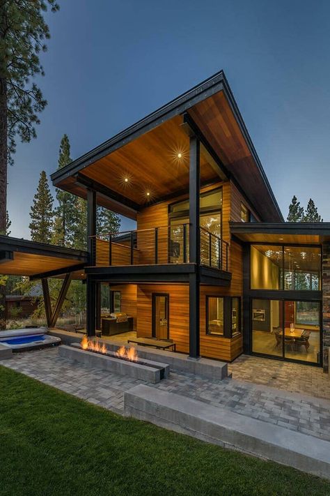 25 Modern Rustic Homes to Inspire You Chalet Modern, Modern Mountain House Plans, Modern Mountain House, Rustic House Plans, Best Modern House Design, Modern Mountain Home, Modern Rustic Homes, Mountain House Plans, Cabin House Plans