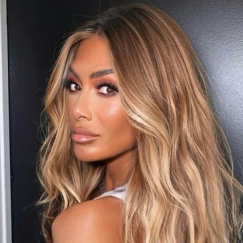 Ombre Brown Blonde Hair, Light Brown Hair With Blonde Highlights Black Women, Best Blonde For Brown Eyes, Chrishell Hair, Brown Girl Blonde Hair, Blonde Hair Tan Skin Brown Eyes, Golden Bronze Hair Color, Warm Blonde Hair Balayage, Blonde Hair On Tan Skin