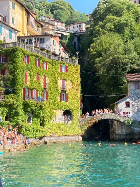 Italia, Nesso  #italy #nesso #lagodicomo #travel Nesso Italy, Moving To Italy, City Scapes, Soft Life, I Want To Travel, Beautiful Villages, Lake Como, Beautiful Nature, Cityscape