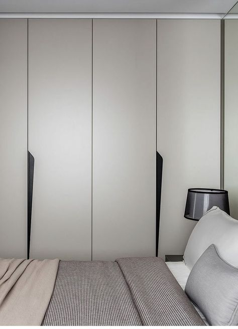 Handleless Wardrobe Design, Handleless Wardrobe Doors, Wardrobe Handles Ideas, Cupboard Door Design, Room Tiles Design, Modern Closet Doors, Handleless Cabinets, Wall Wardrobe Design, Bed Back Design