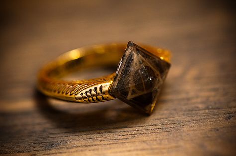 Resurrection Stone | Horcrux Ring Horcrux Ring, Images Harry Potter, Lord Voldemort, Tom Riddle, Harry Potter Pictures, Albus Dumbledore, Harry Potter Wallpaper, Harry Potter Love, Harry Potter Aesthetic