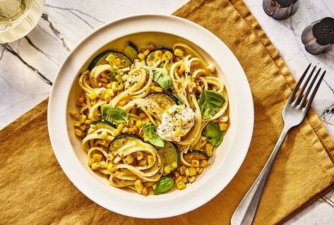 Summer Corn and Zucchini Pasta with Ricotta Summer Corn Pasta, Pasta With Ricotta, Corn And Zucchini, Corn Zucchini, Corn Pasta, Ricotta Pasta, Veggie Noodles, Simple Green Salad, Summer Veggies