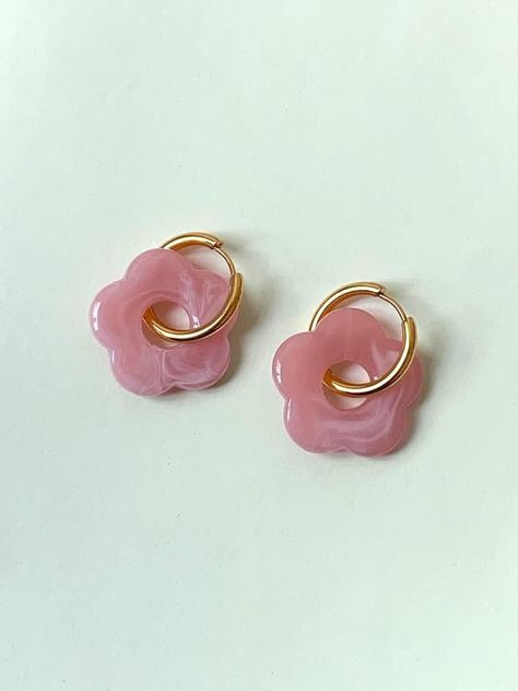 Dried Flowers In Resin, Gabi The Label, Flowers In Resin, Flower Hoop Earrings, Jewellery Brand, Classy Jewelry, Funky Jewelry, Flower Beads, Girly Jewelry