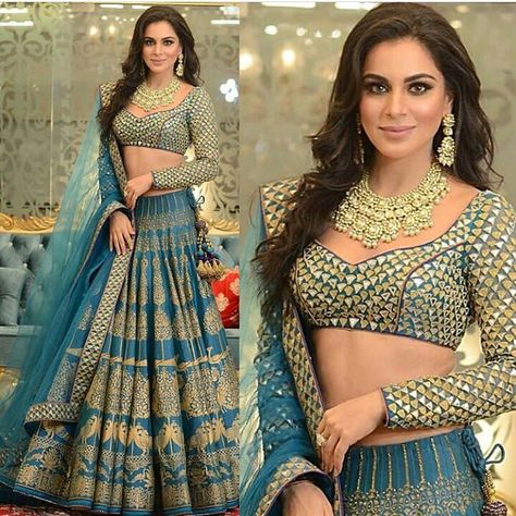 Lehenga Hairstyles, Lehnga Dress, Bridal Attire, Indian Bridal Lehenga, Blue Lehenga, Red Lehenga, Indian Bridal Dress, Indian Woman, Indian Lehenga