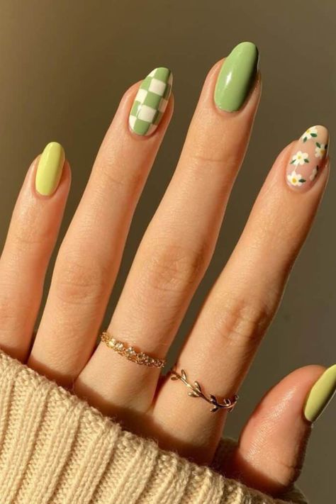 Swirl Nails, Beauty Hacks Nails, Cute Simple Nails, Cute Nail Art Designs, Nail Art Designs Summer, Simple Gel Nails, Really Cute Nails, Cute Gel Nails, Metallic Nails