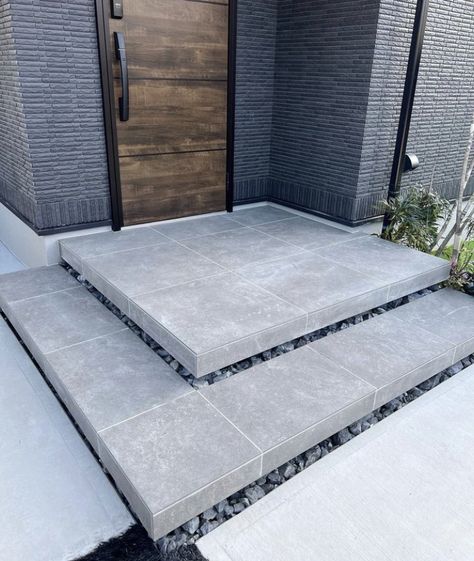 Concrete Entrance Entryway, House Front Steps Ideas, Outside Staircase Design, House Entrance Steps, Entrance Steps Design, Front Door Steps Ideas, Front Step Ideas, Entrance Steps, Luxury Houses Entrance