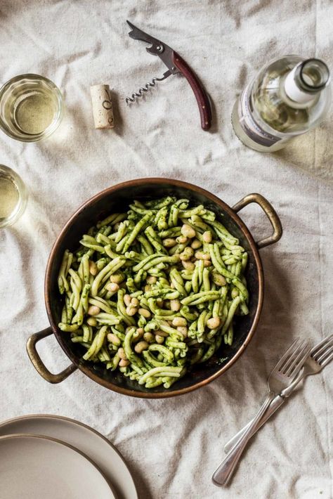 Swiss Chard Pesto Pasta With White Beans & Almonds - Dishing Up the Dirt Pesto Beans, Chard Pesto, Easy Healthy Pasta, Pasta With White Beans, Easy Healthy Pasta Recipes, Delish Dinners, Summer Pasta Dishes, Chicken Poop, Vegetarian Main Course