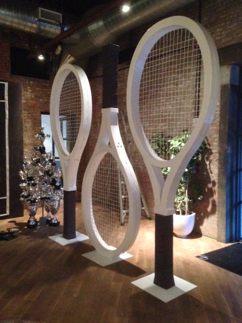 Paddle Tennis Court Design, Squash Club Design, Tennis Event Ideas, Beach Tennis Design, Tennis Bathroom, Tennis Club Interior, Tennis Installation, Tennis Sculpture, Tennis Activation