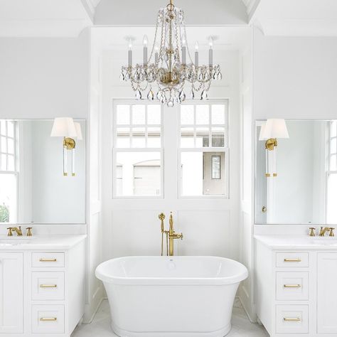 Pendant light over bathtub