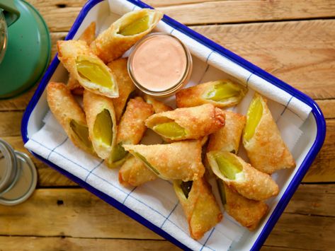 Cheesy Pickles, Fried Pickle Spears, Pickle Wraps, Deep Fried Pickles, Fried Pickles Recipe, Pickles Recipe, Cooking Bacon, Egg Roll Wrappers, Food Network Canada